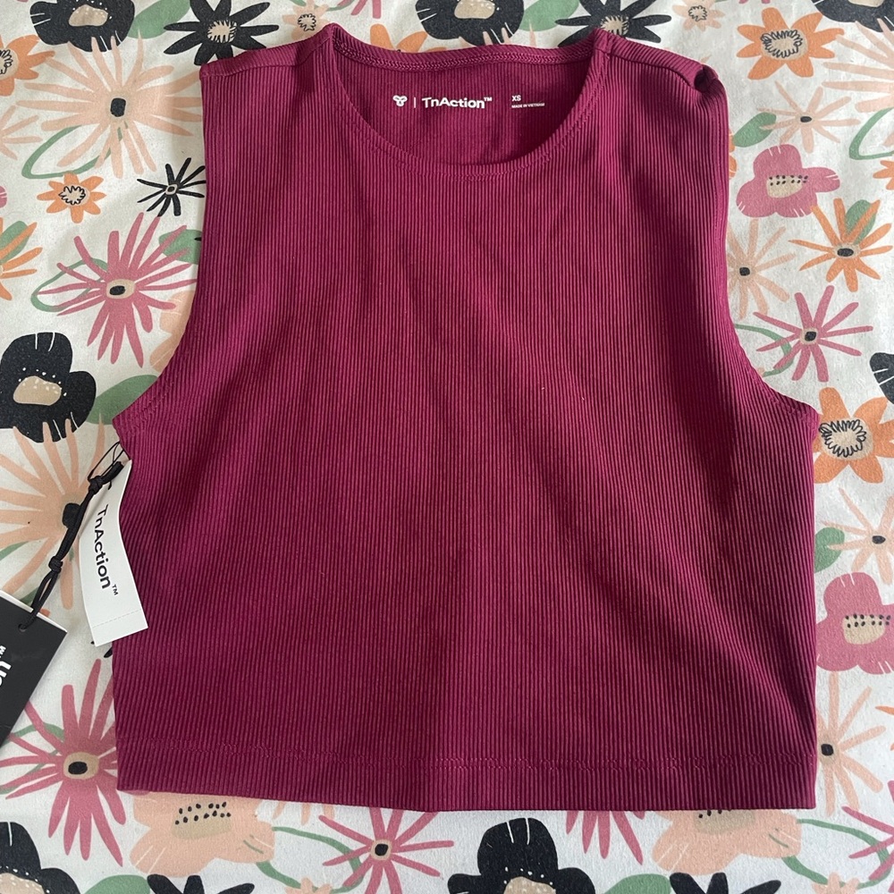 Aritzia TnAction TnaFLOW™ Cropped Muscle Tank